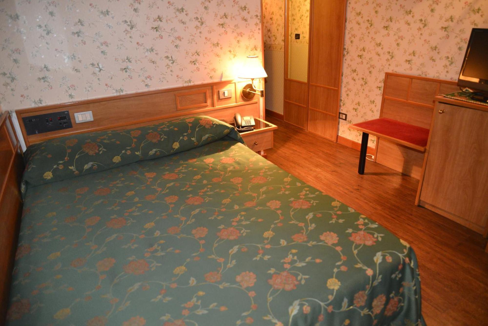 Hotel&Wellness Patriarca San Vito al Tagliamento Esterno foto